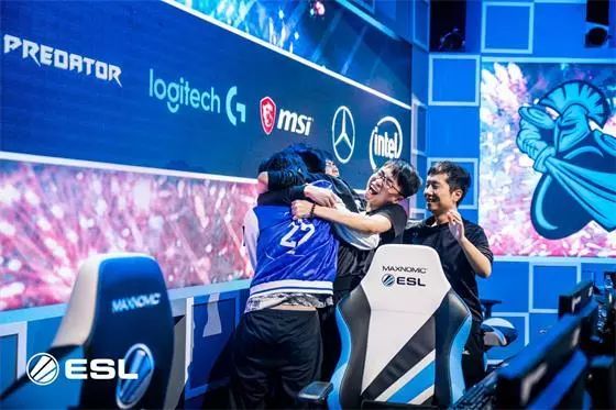 产业呈现出 产业呈现出